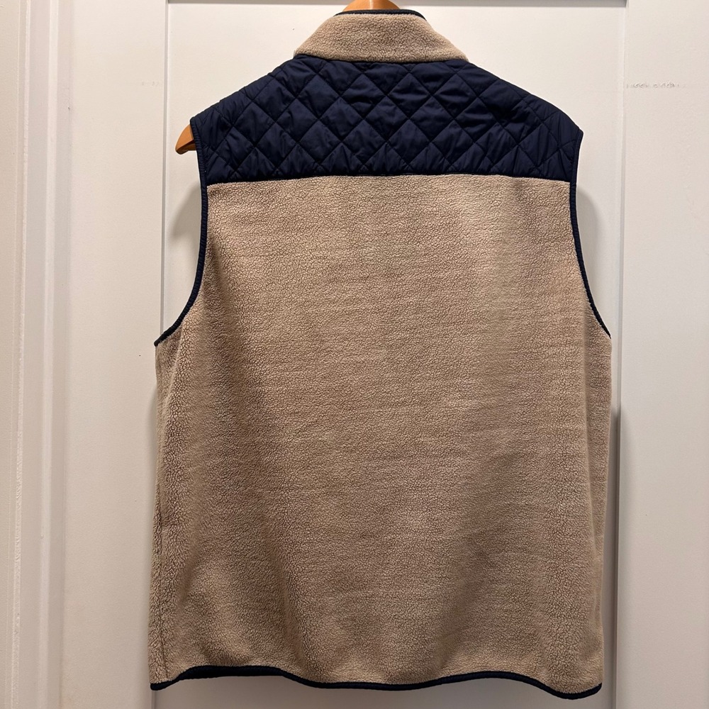 Peter Millar Crown Micro Shearling Fleece Vest Mens L Beechwood Tan Navy Quilted - Picture 15 of 16